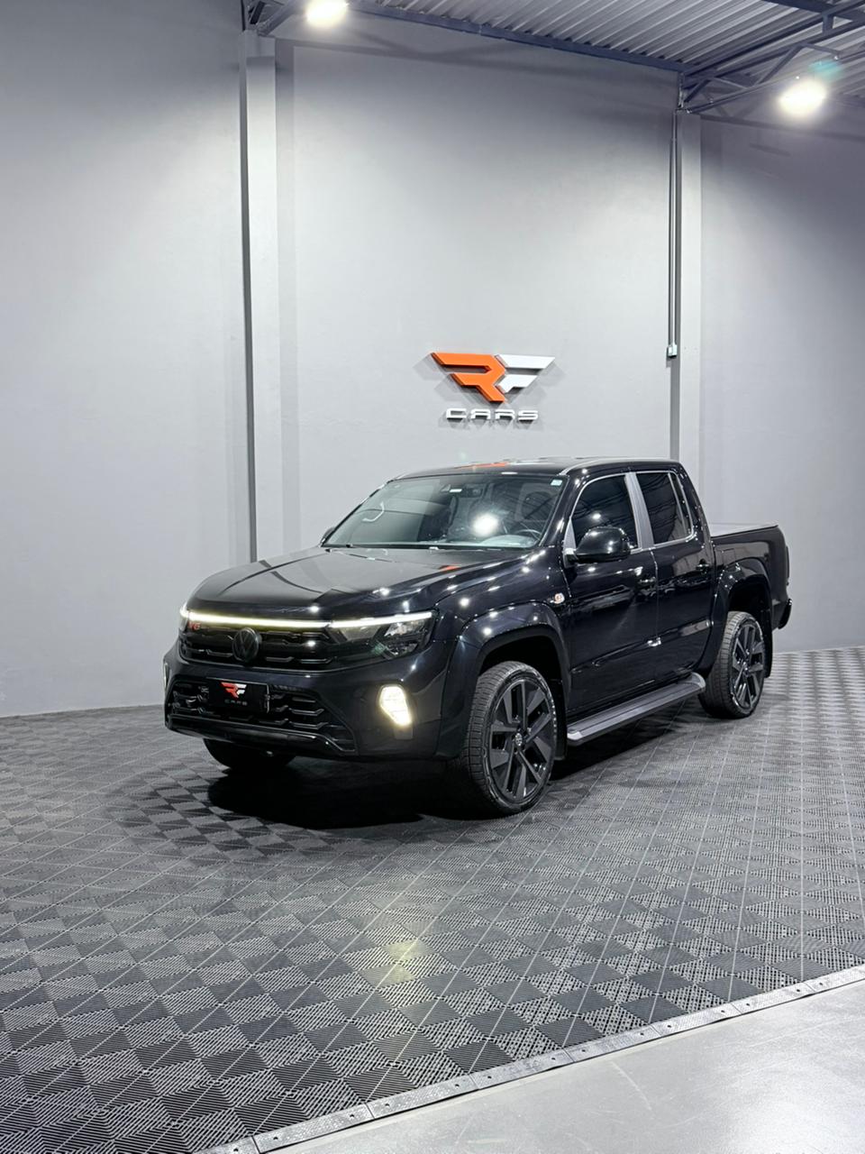 VW AMAROK 3.0 V6 HIGHLINE — foto 2