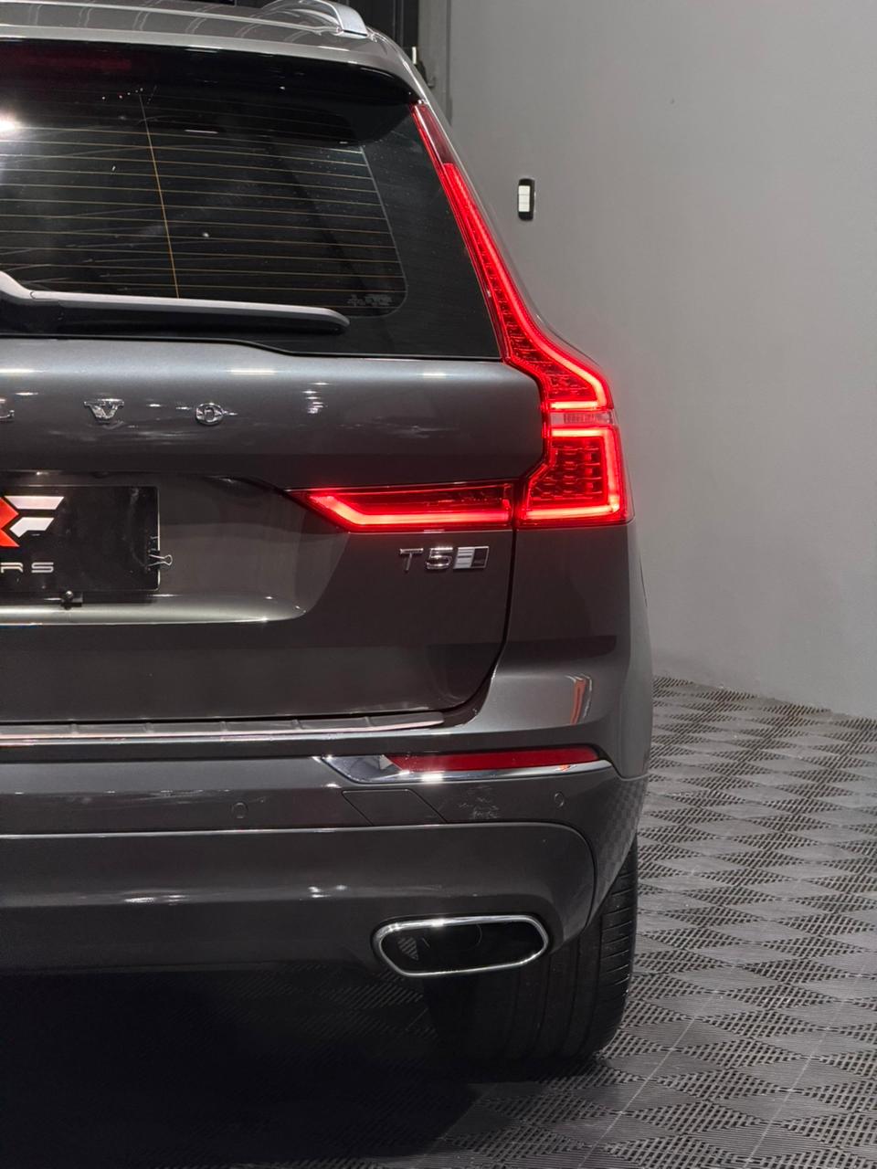 VOLVO XC60 T5 INSCRIPTION 2.0 TURBO AWD — foto 9
