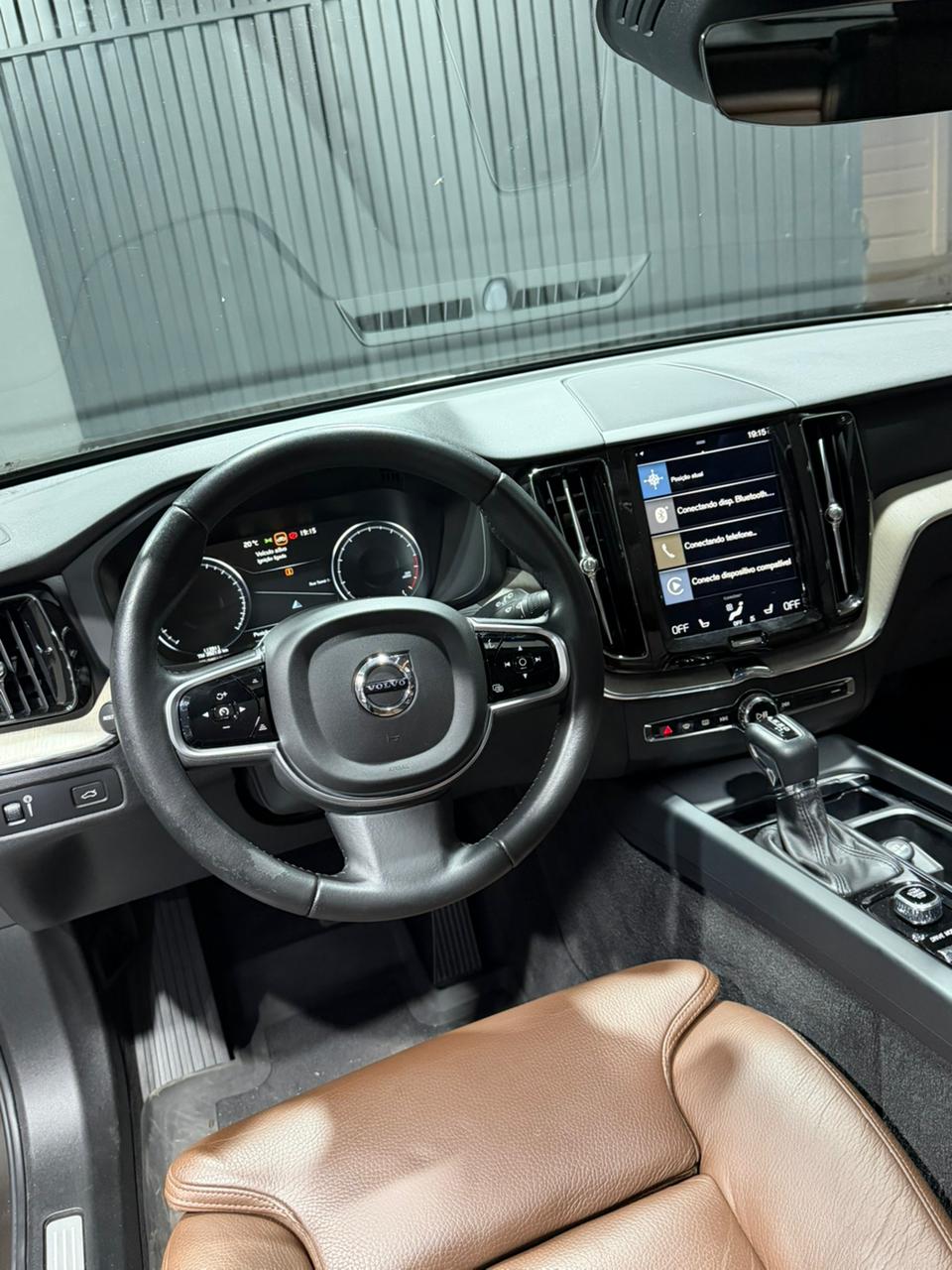 VOLVO XC60 T5 INSCRIPTION 2.0 TURBO AWD — foto 13