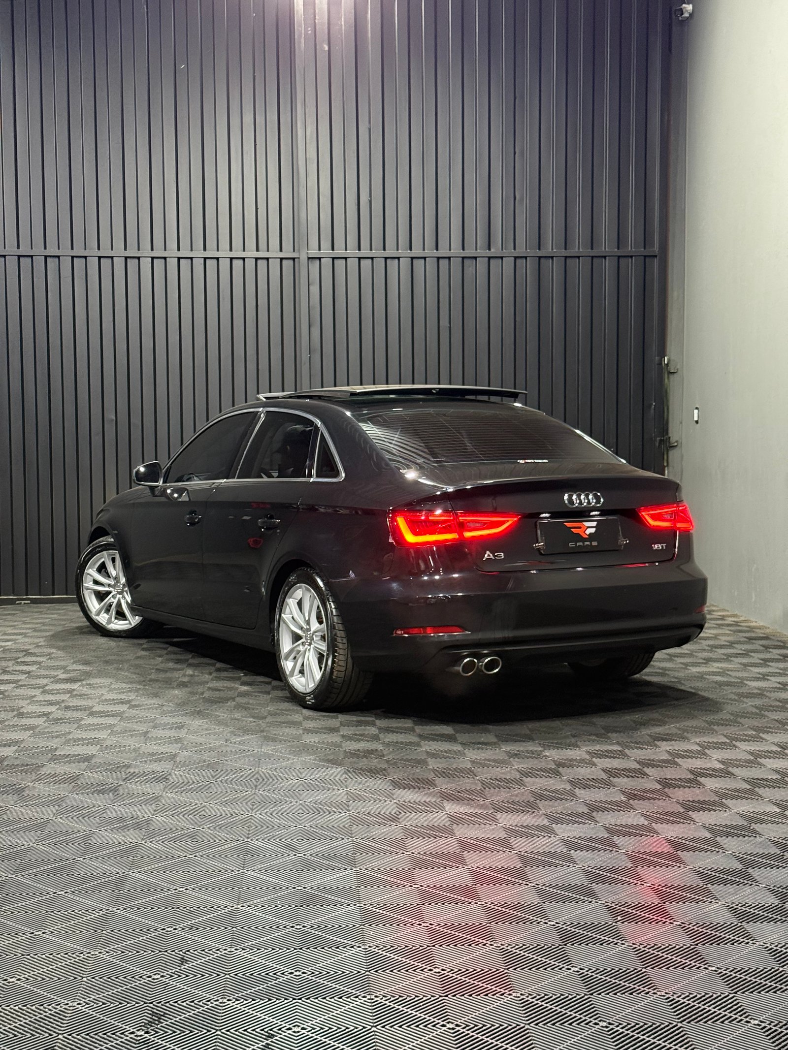 AUDI A3 SEDAN AMBITION 1.8 TFSI — foto 4