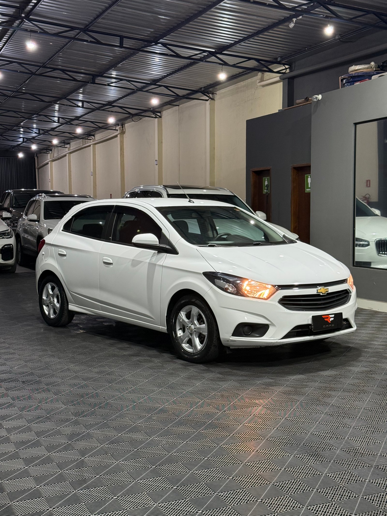 CHEVROLET ONIX LT 1.4 — foto 7