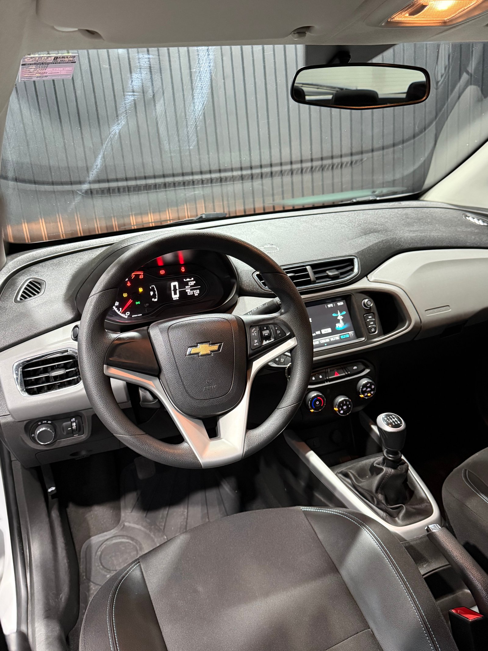CHEVROLET ONIX LT 1.4 — foto 10