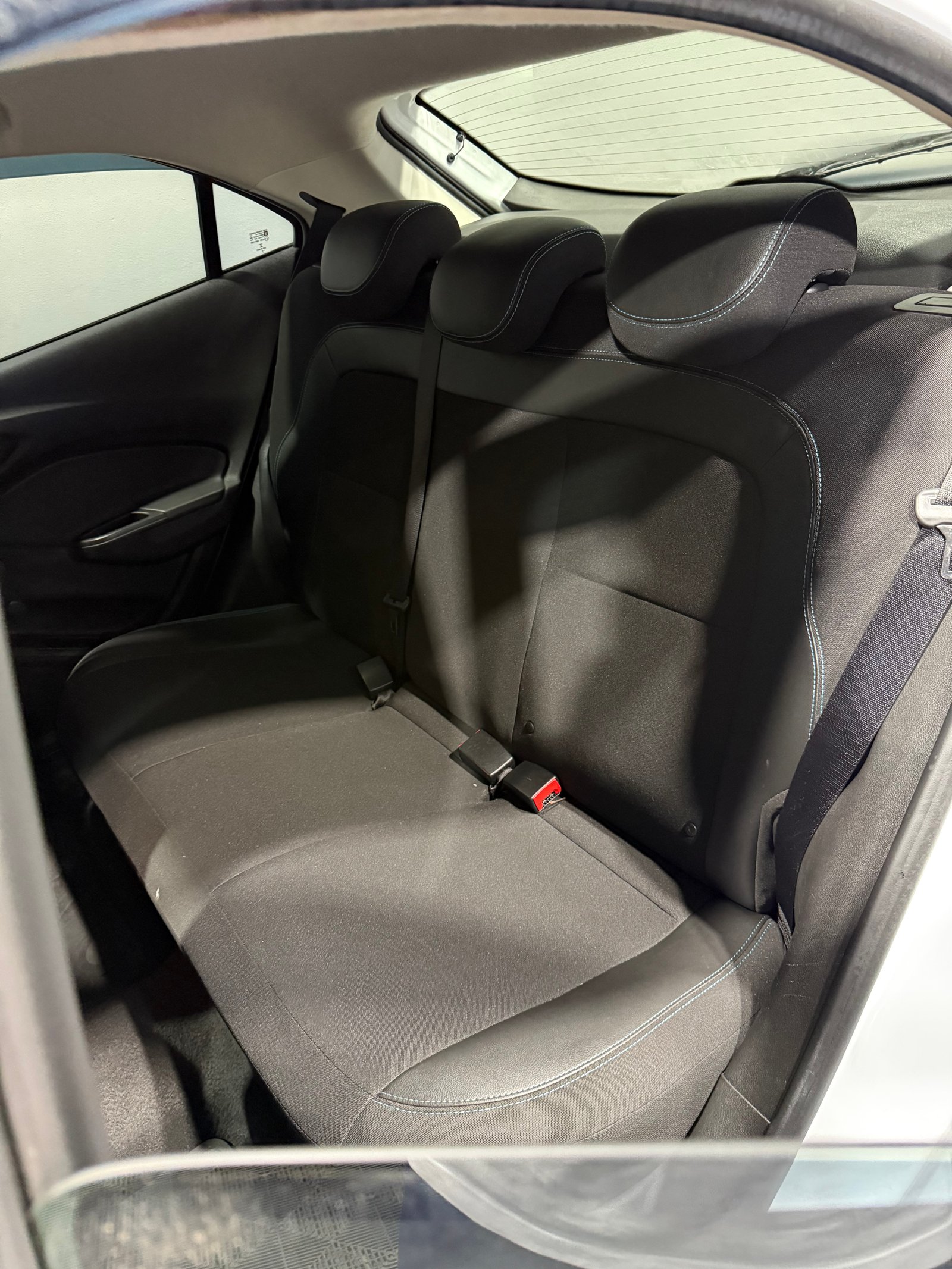 CHEVROLET ONIX LT 1.4 — foto 15