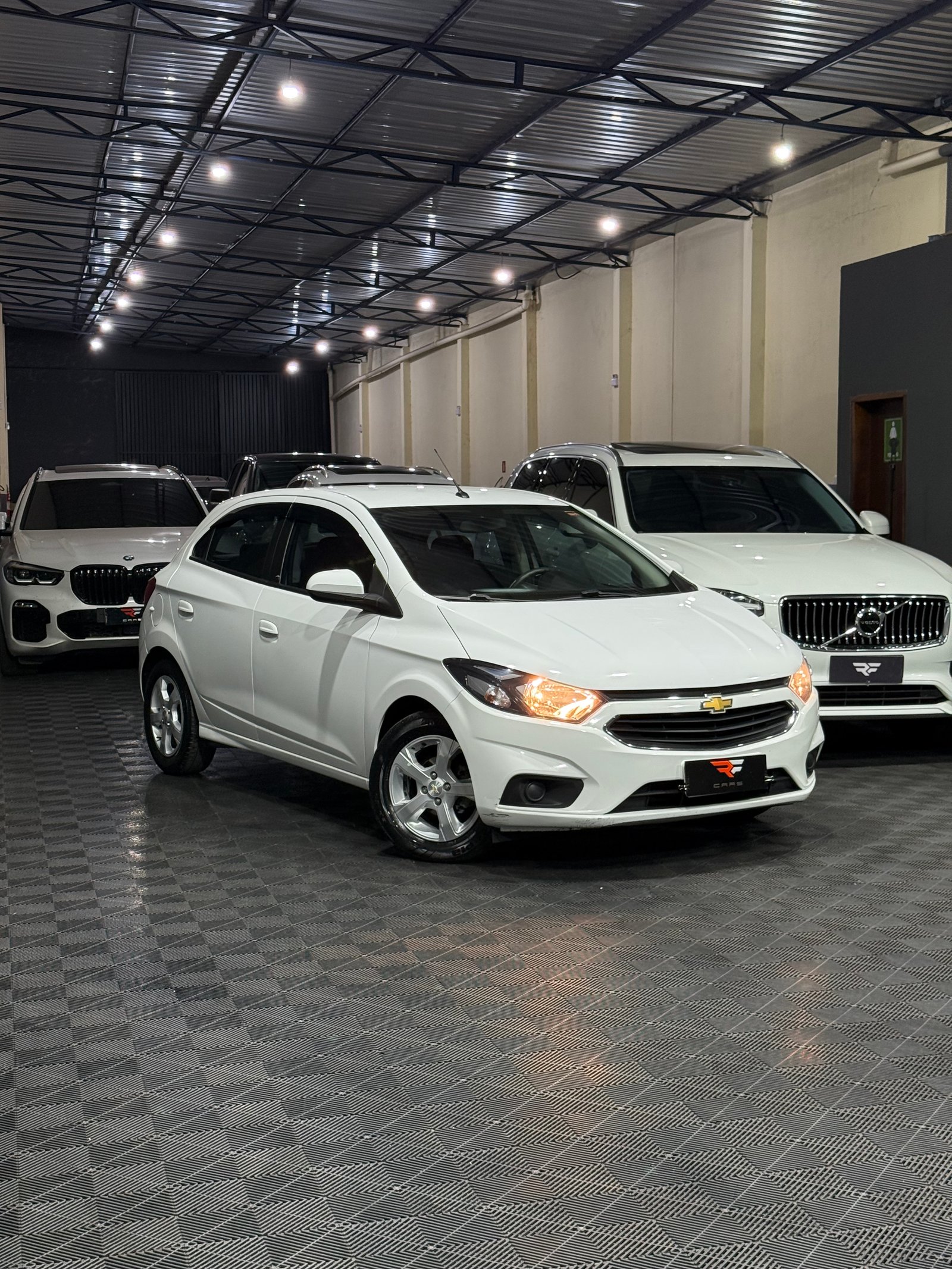 CHEVROLET ONIX LT 1.4 — foto 19