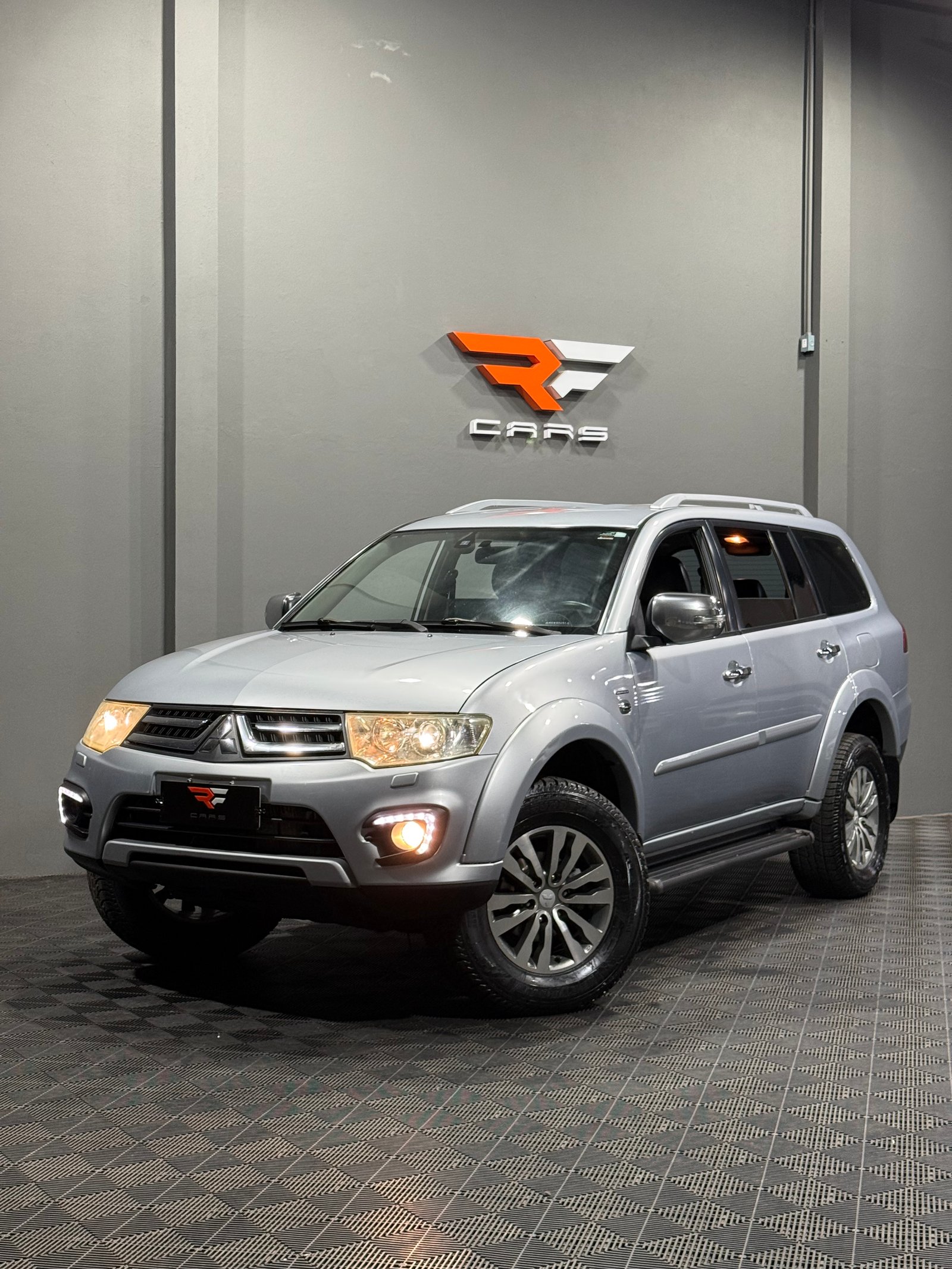 Mitsubishi MITSUBISHI PAJERO HPE 3.5 V6 4x4 2016/2017