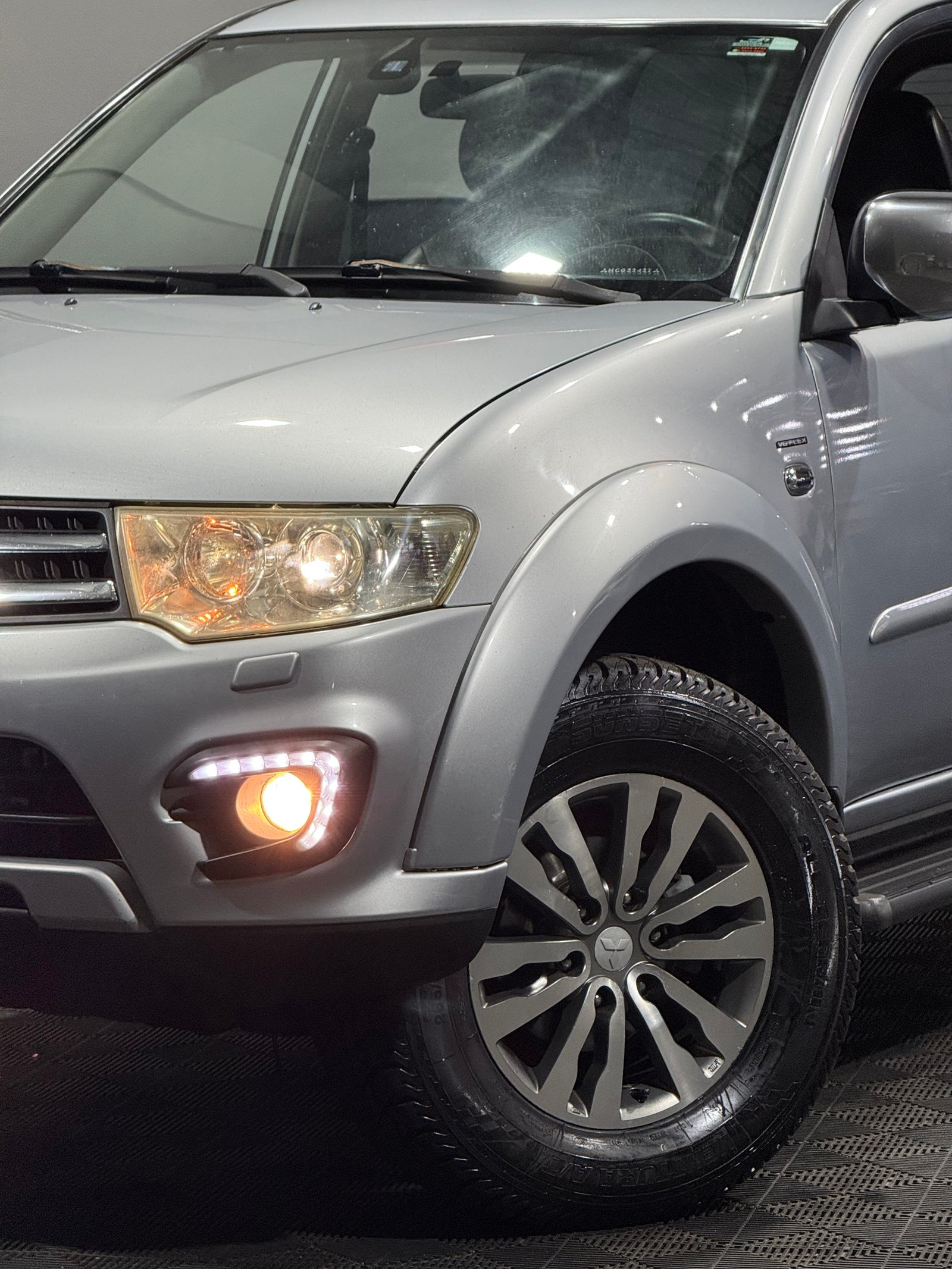 MITSUBISHI PAJERO HPE 3.5 V6 4x4 — foto 2