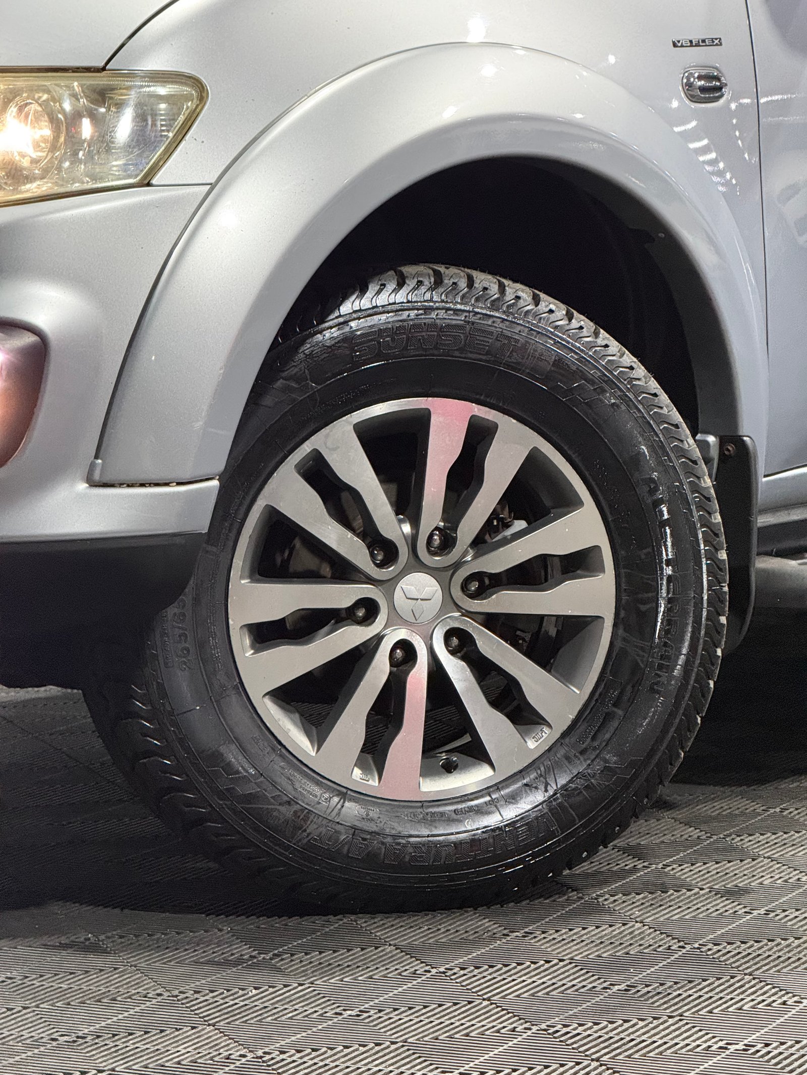 MITSUBISHI PAJERO HPE 3.5 V6 4x4 — foto 3