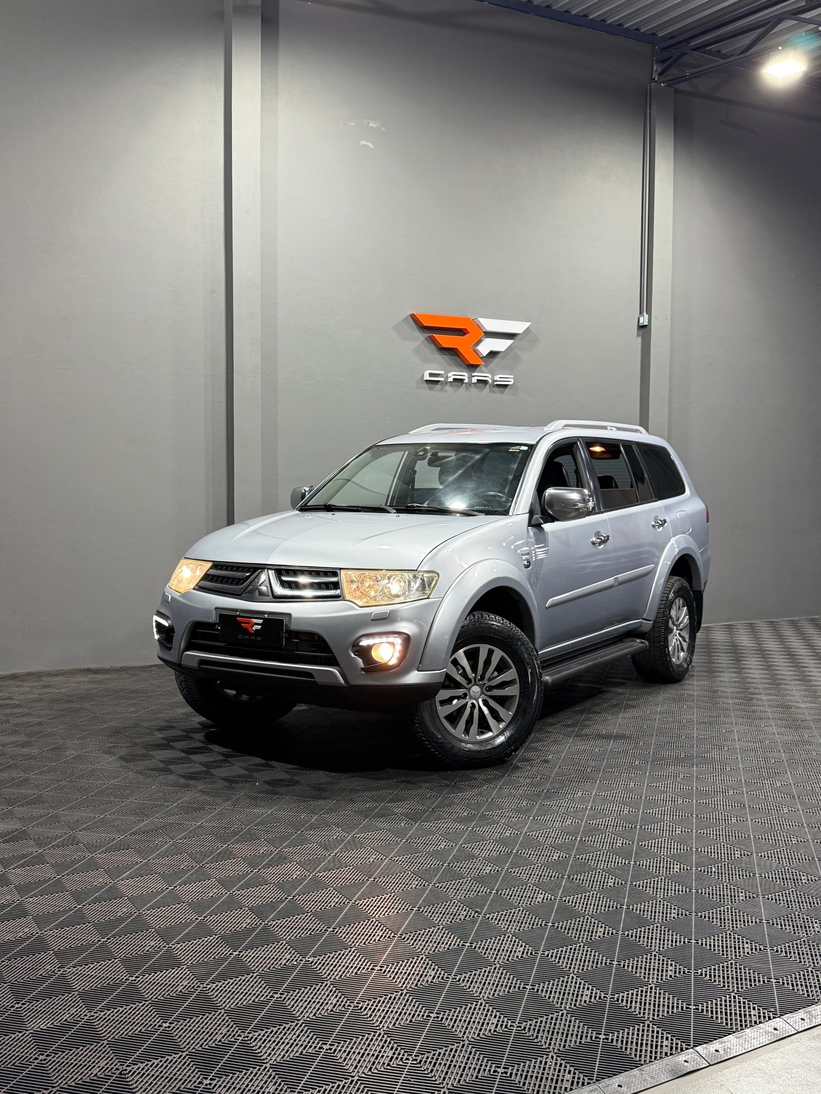 MITSUBISHI PAJERO HPE 3.5 V6 4x4 — foto 18