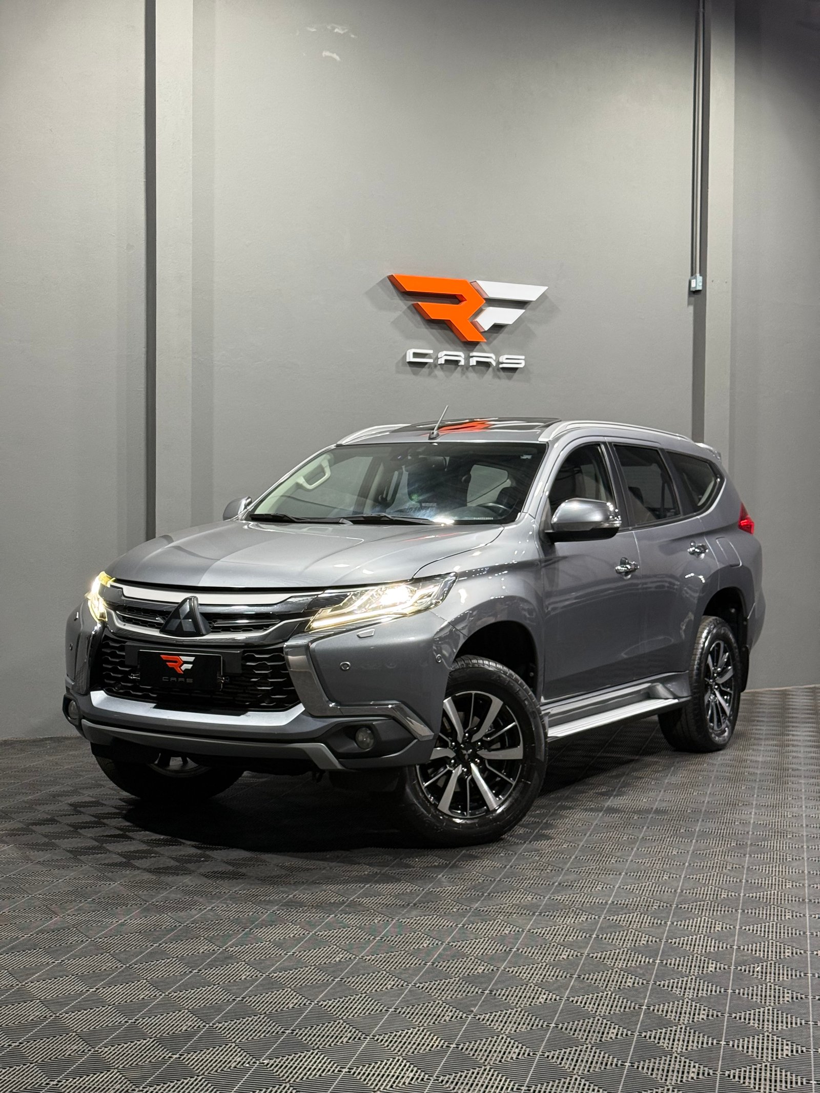 Mitsubishi MITSUBISHI PAJERO SPORT HPE 2.4 TURBO DIESEL 4x4 2019/2020