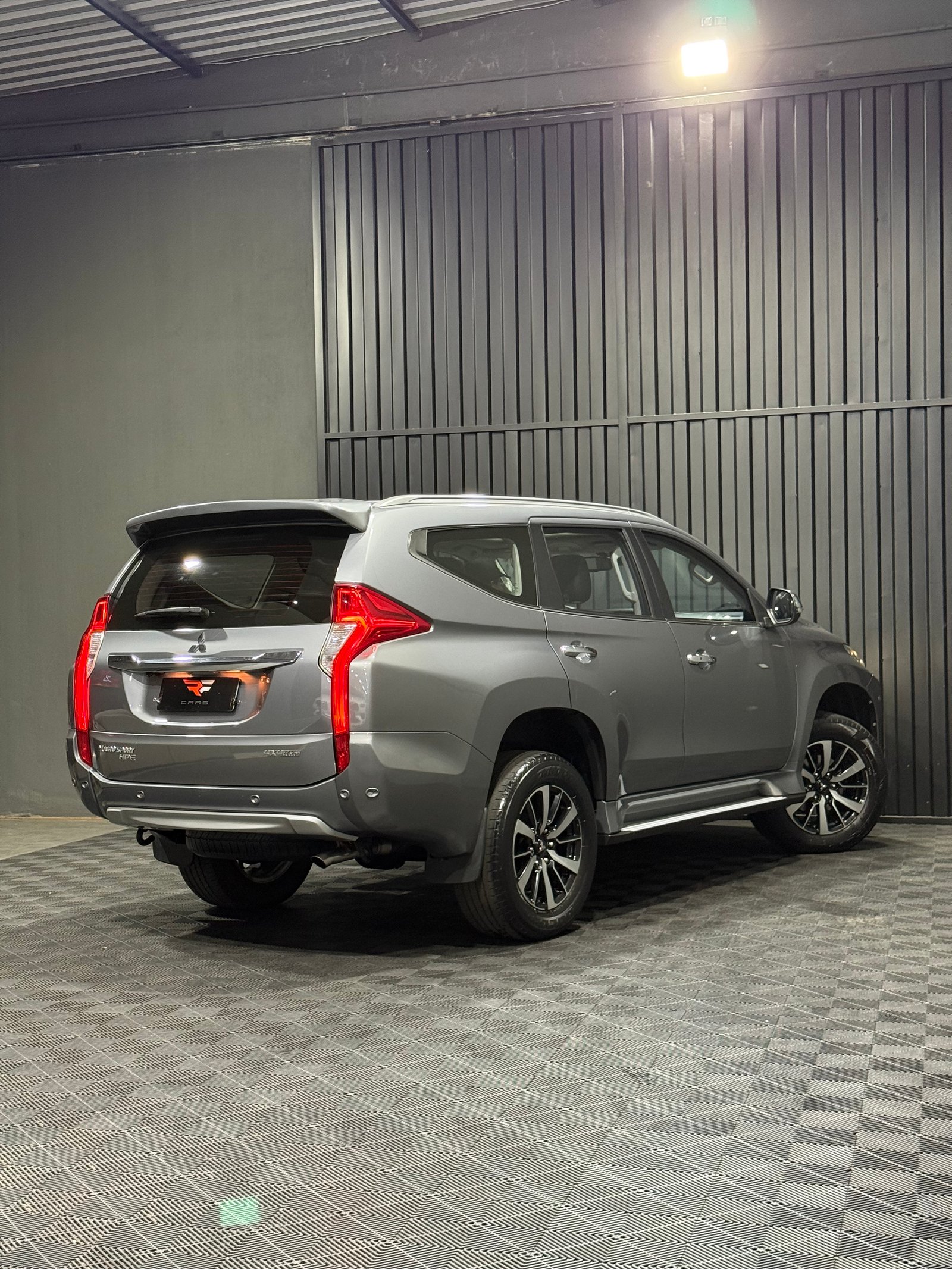 MITSUBISHI PAJERO SPORT HPE 2.4 TURBO DIESEL 4x4 — foto 6