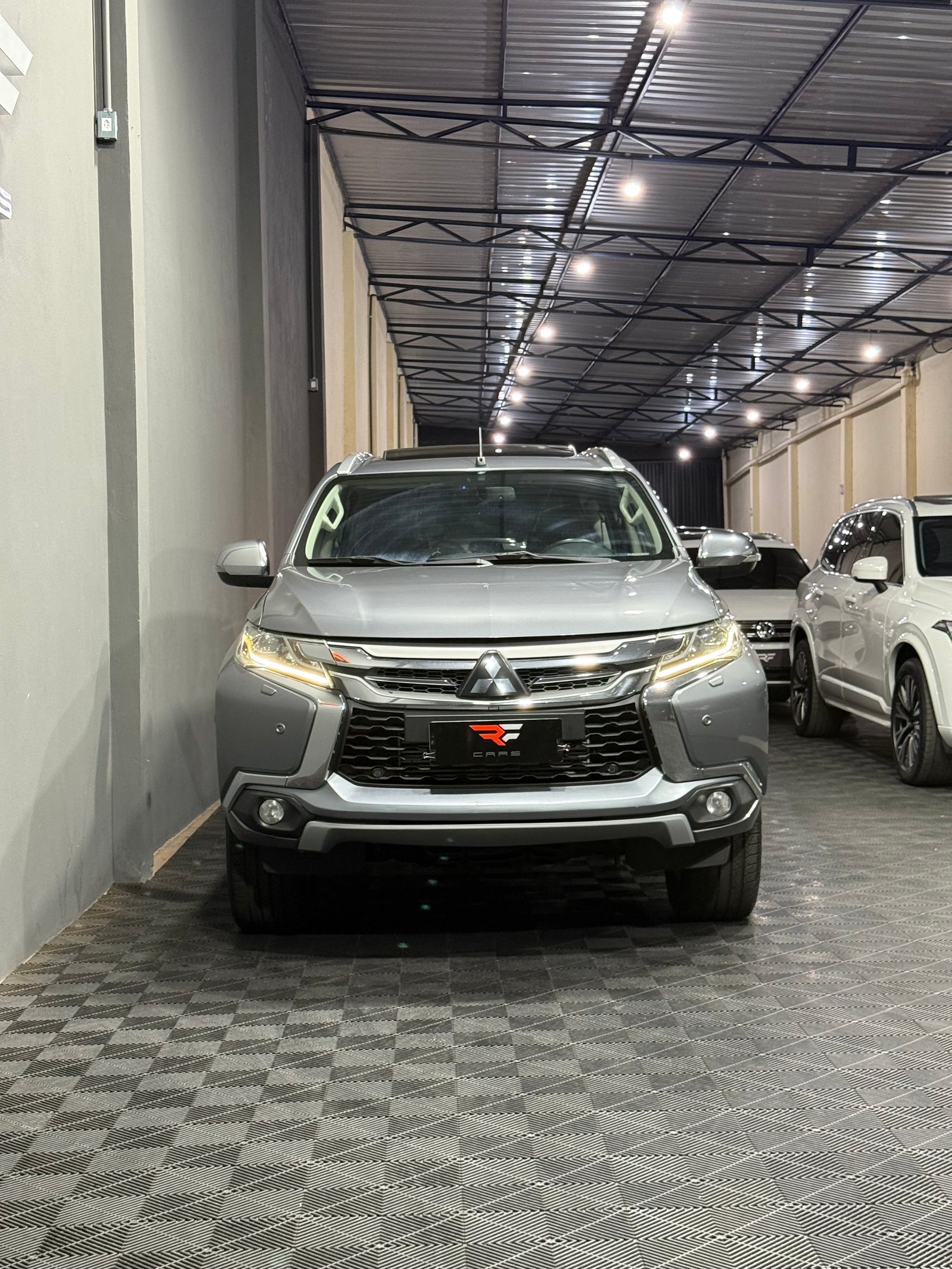 MITSUBISHI PAJERO SPORT HPE 2.4 TURBO DIESEL 4x4 — foto 8