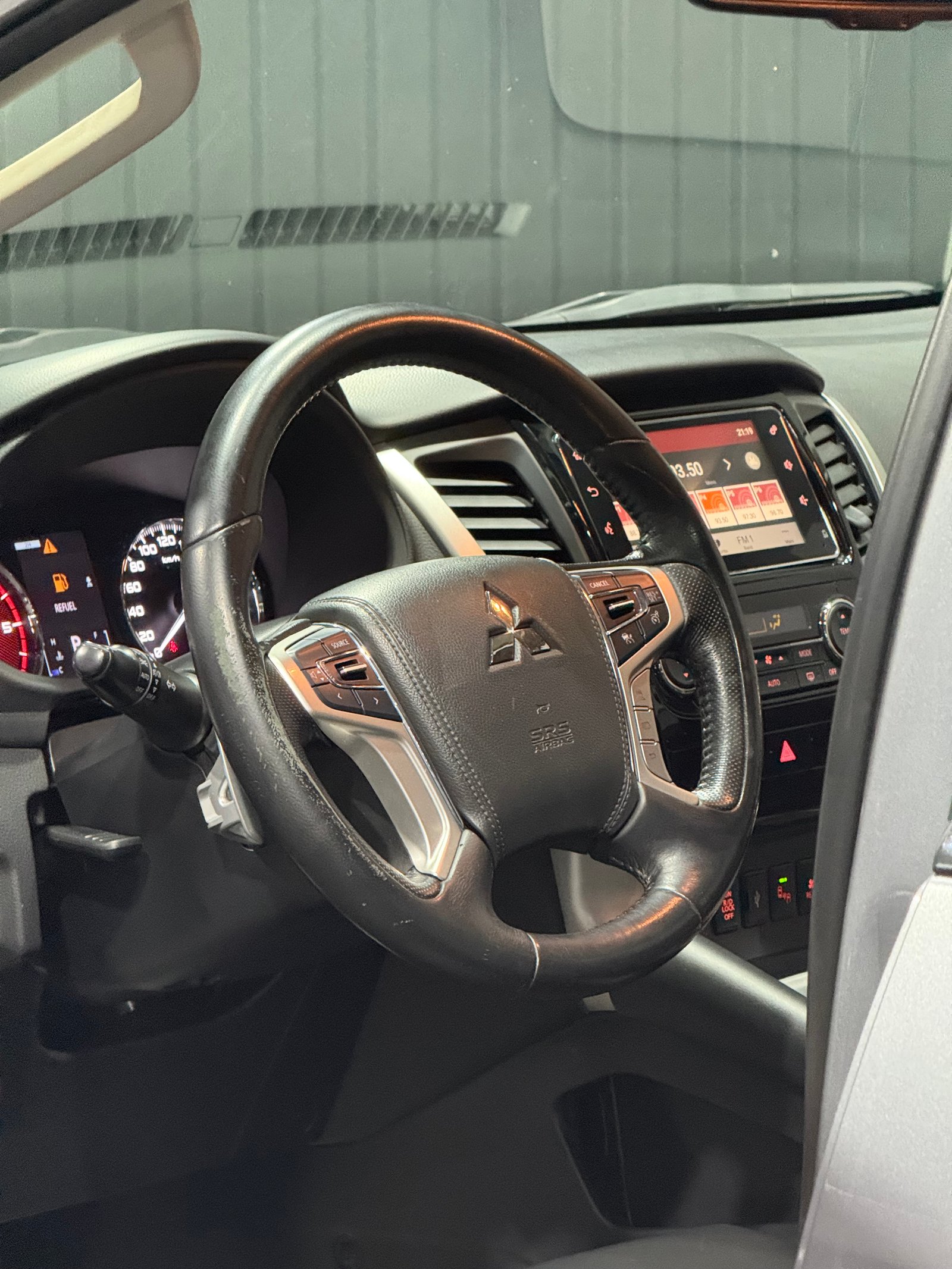 MITSUBISHI PAJERO SPORT HPE 2.4 TURBO DIESEL 4x4 — foto 10