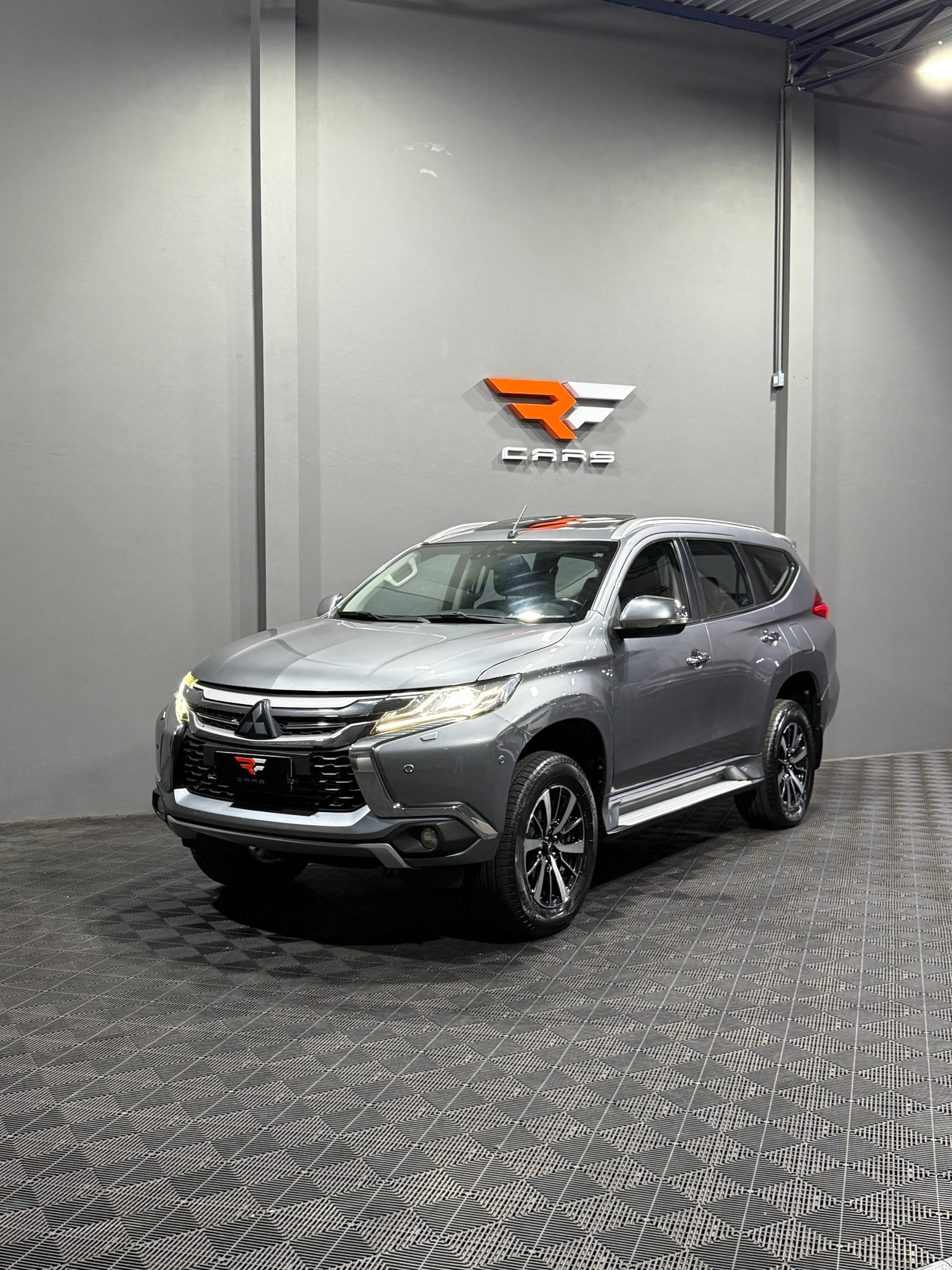 MITSUBISHI PAJERO SPORT HPE 2.4 TURBO DIESEL 4x4 — foto 19