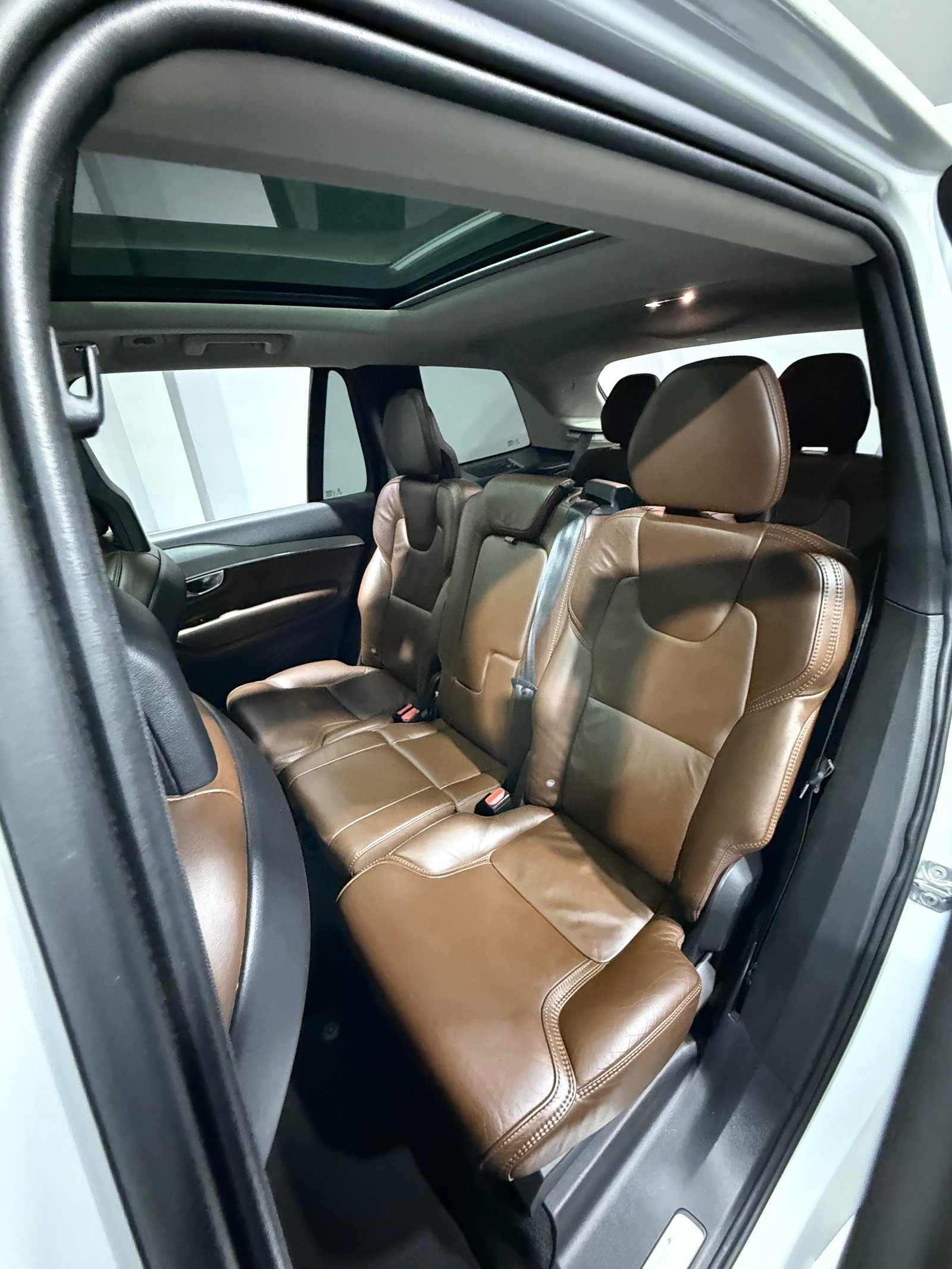 VOLVO XC90 T6 MOMENTUM — foto 14