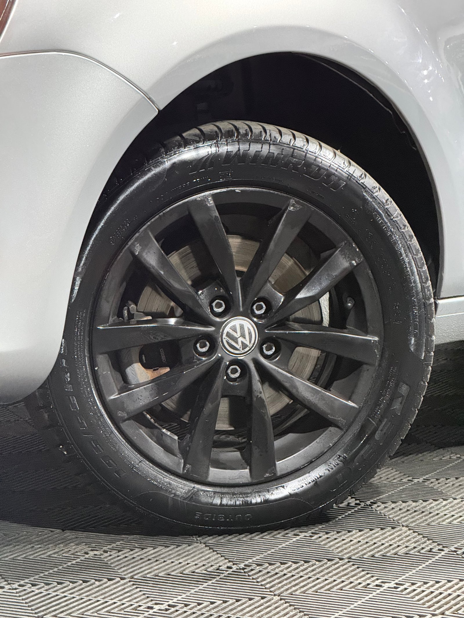 VW SPACEFOX HIGHLINE — foto 3