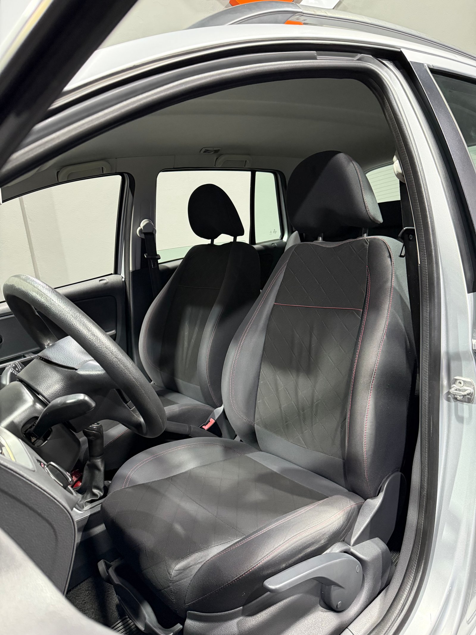 VW SPACEFOX HIGHLINE — foto 14