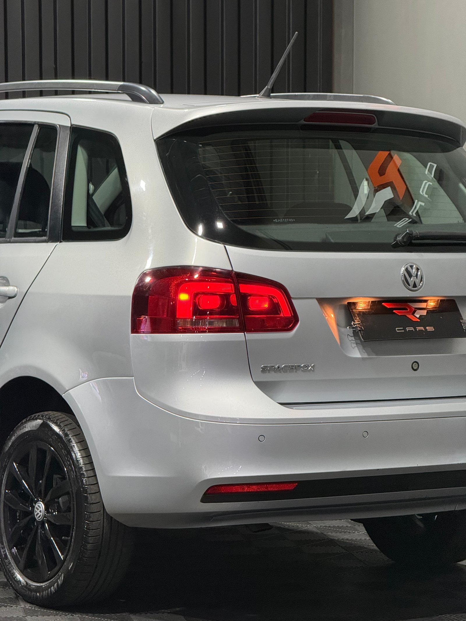 VW SPACEFOX HIGHLINE — foto 16