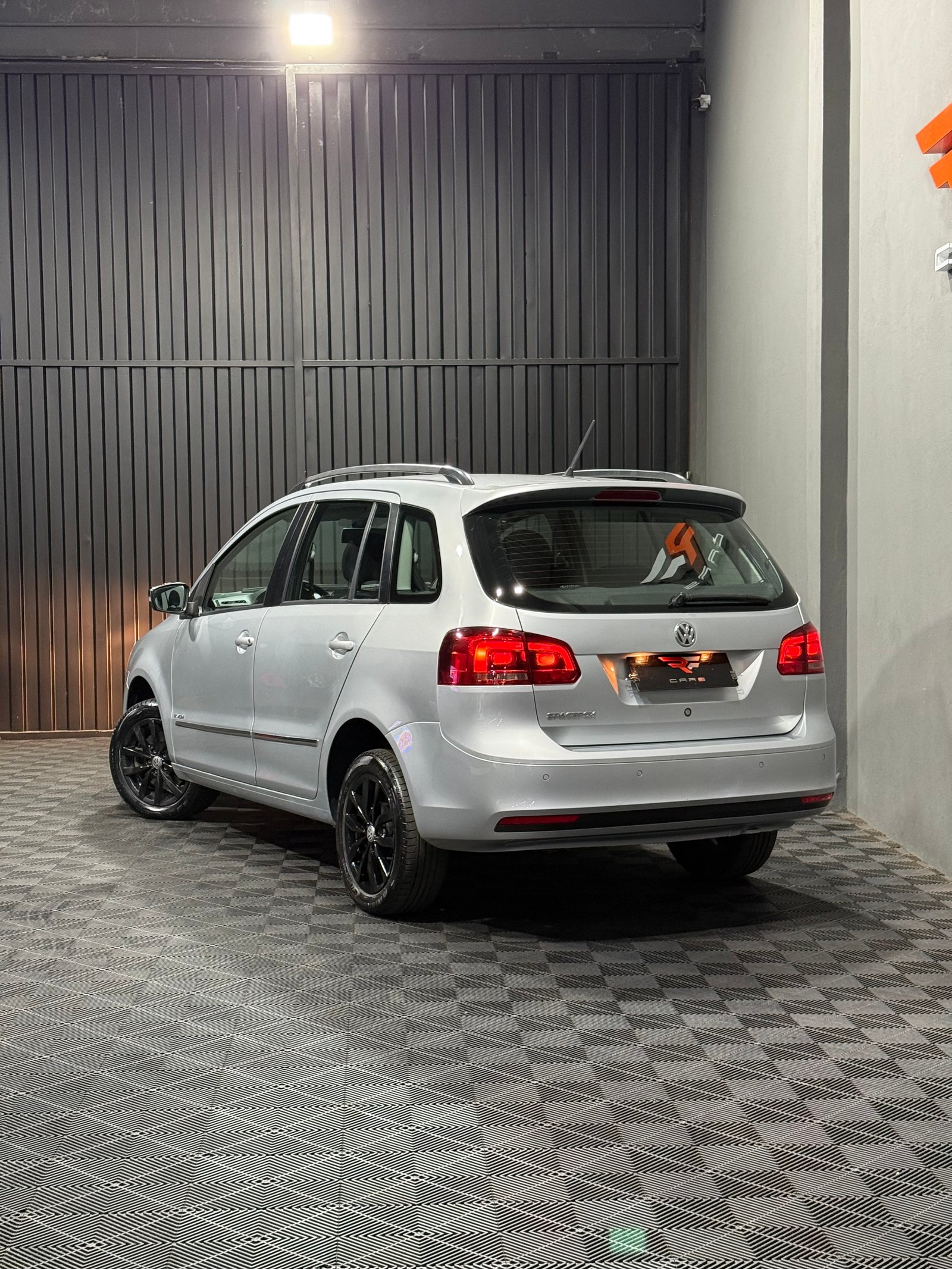 VW SPACEFOX HIGHLINE — foto 17