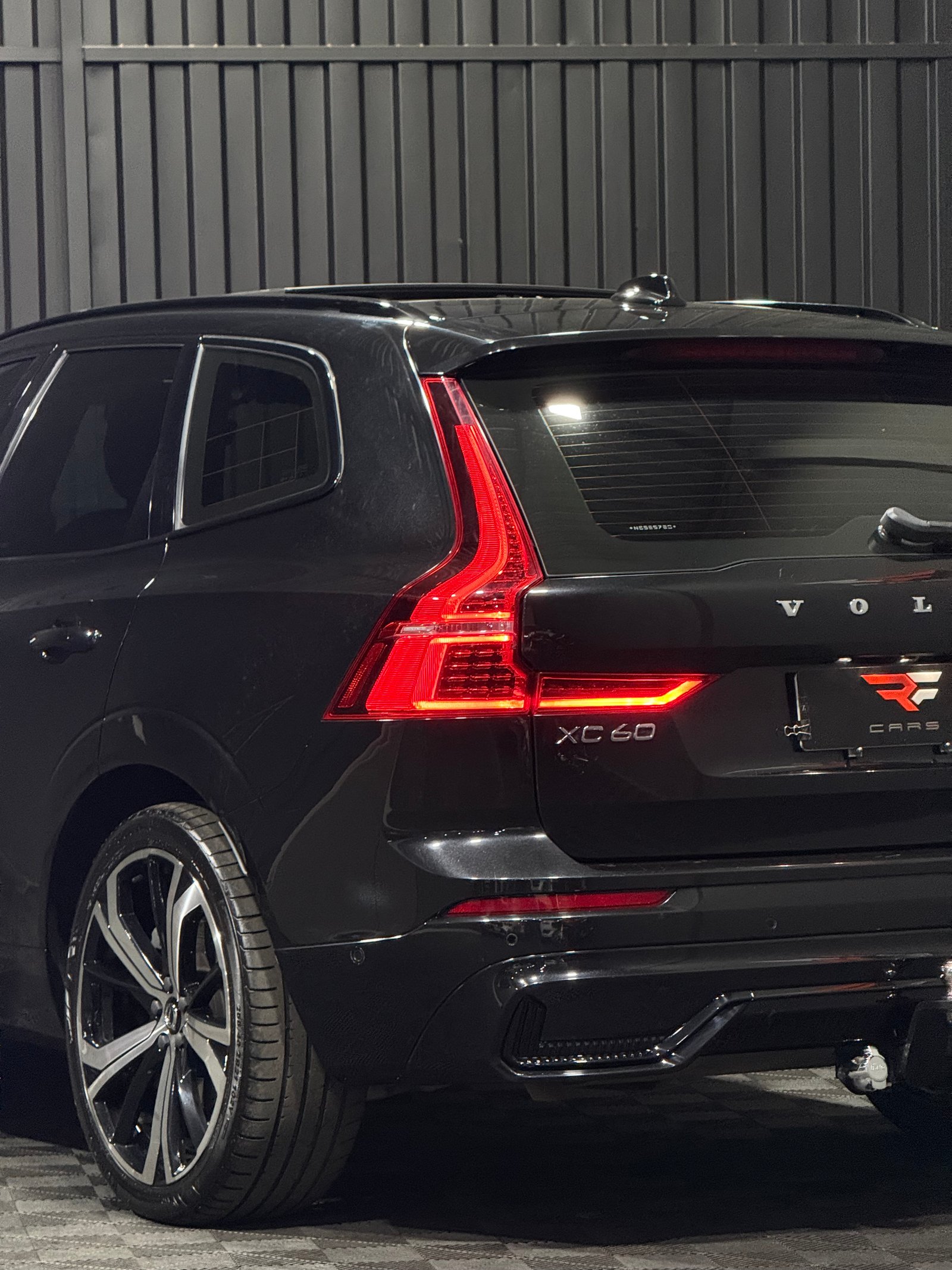 VOLVO XC60 T-8 R-DESIGN 2.0 — foto 6