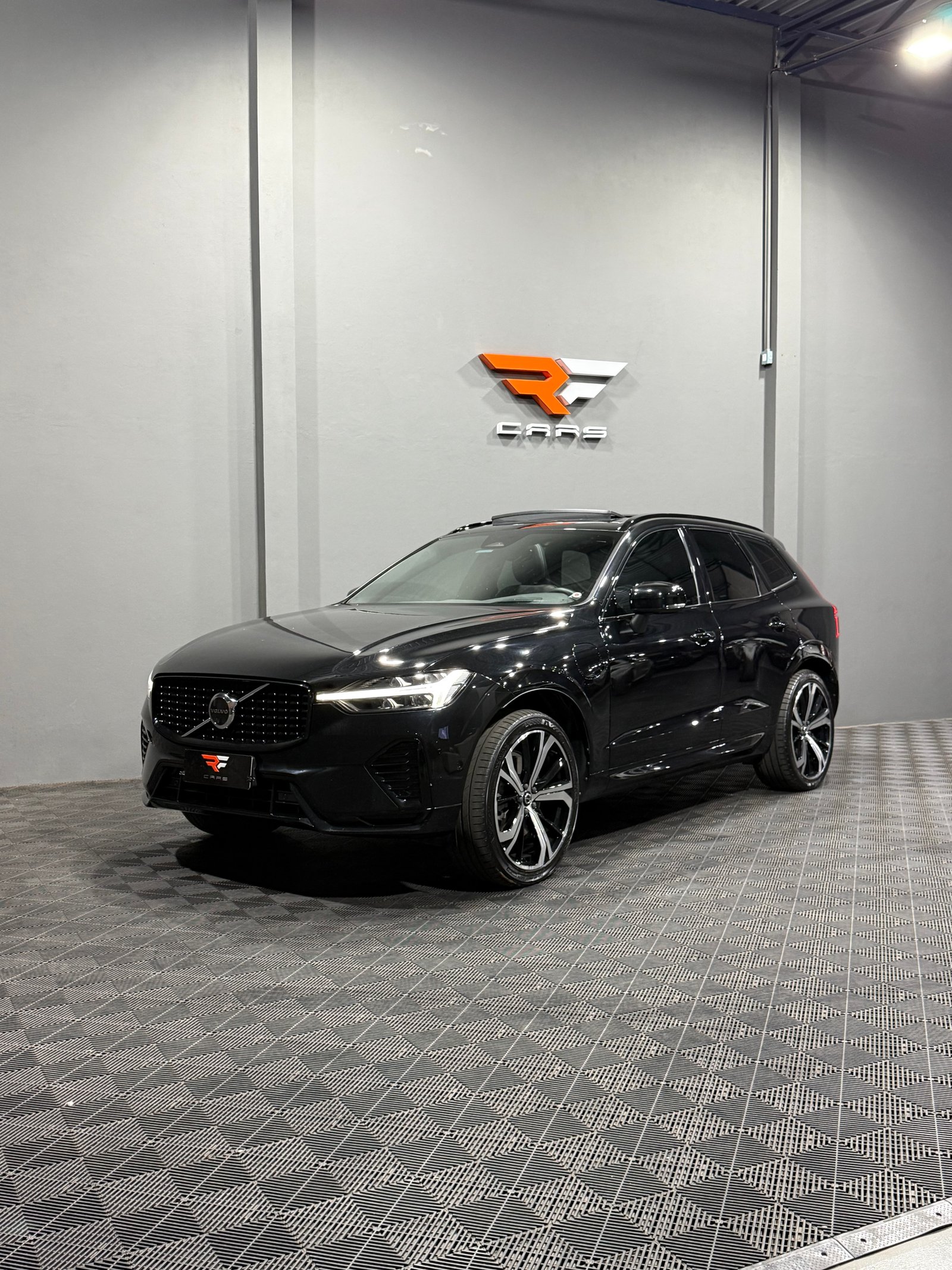 VOLVO XC60 T-8 R-DESIGN 2.0 — foto 20
