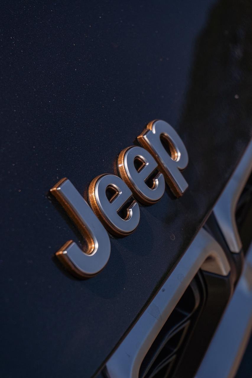 JEEP COMMANDER OVERLAND 2.0 HURRICANE 4X4 — foto 9
