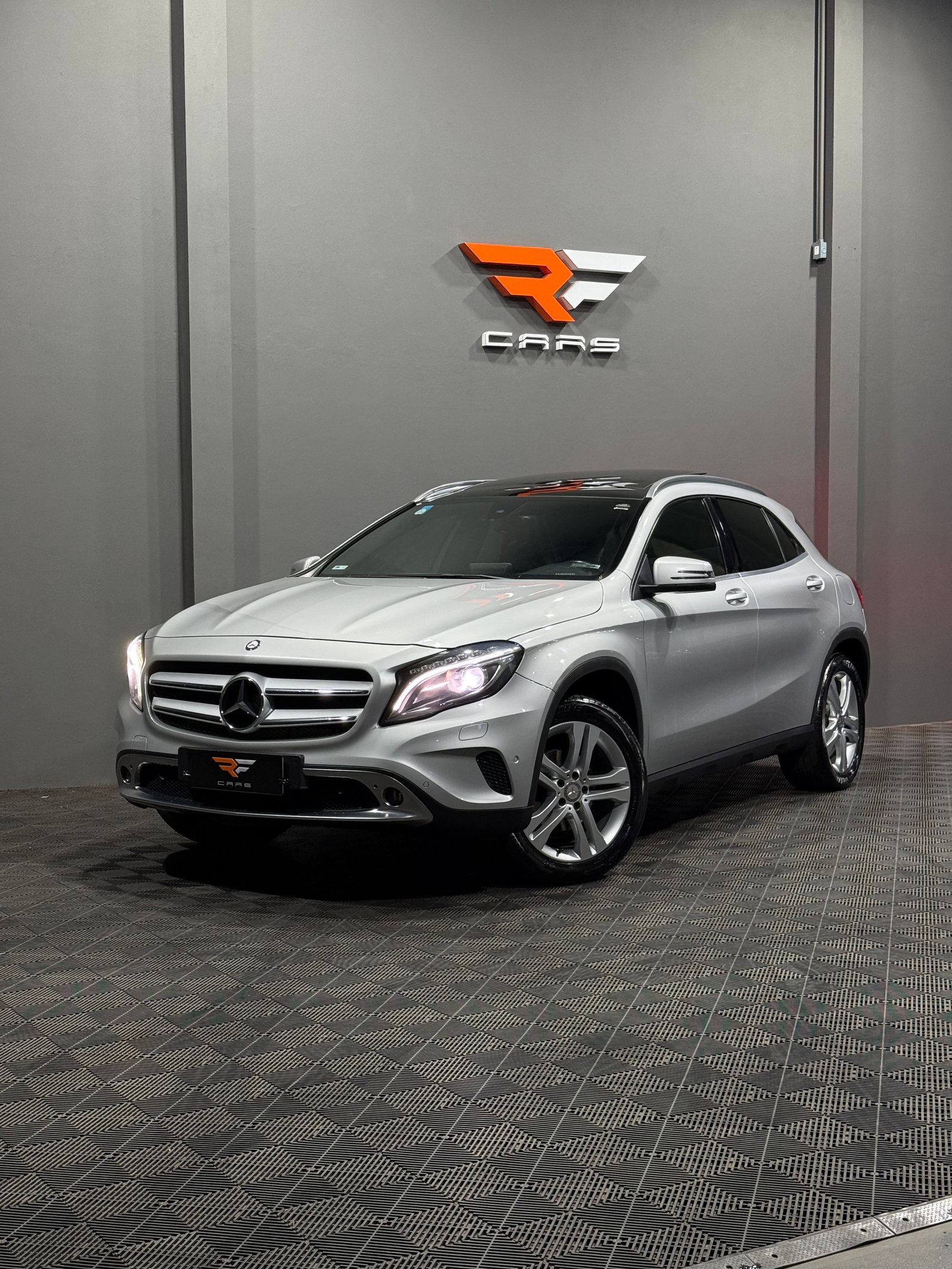 Mercedes-Benz GLA 200 ENDURO 1.6 TURBO 2015/2016
