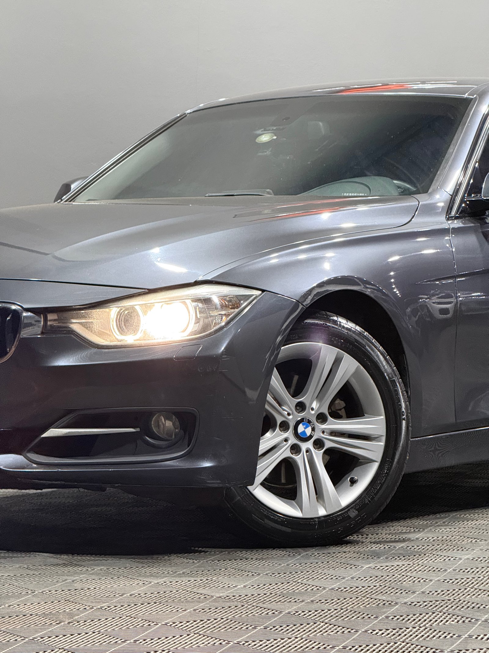 320i SPORT 2.0 TURBO — foto 2