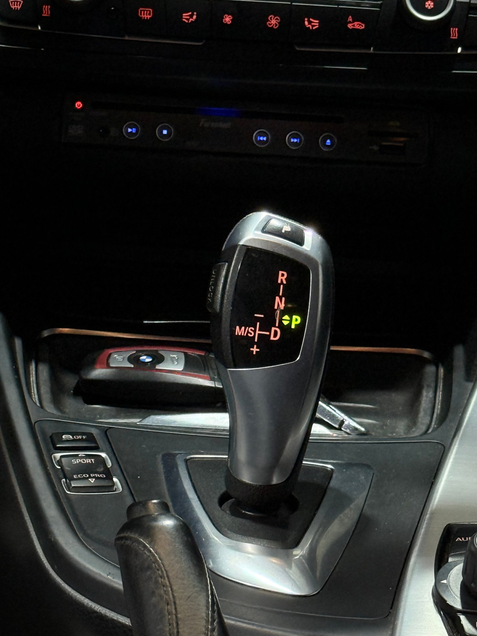 320i SPORT 2.0 TURBO — foto 11