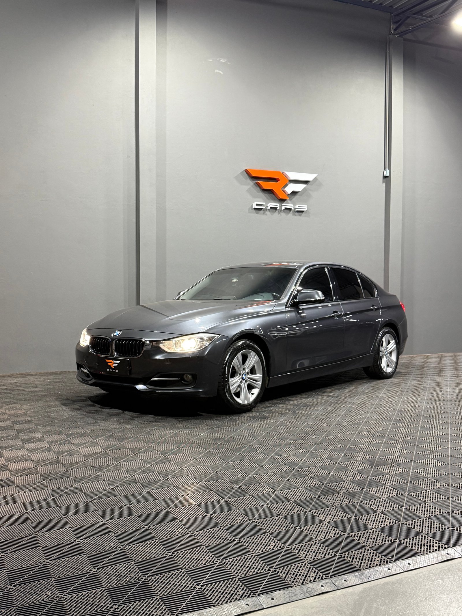 320i SPORT 2.0 TURBO — foto 20