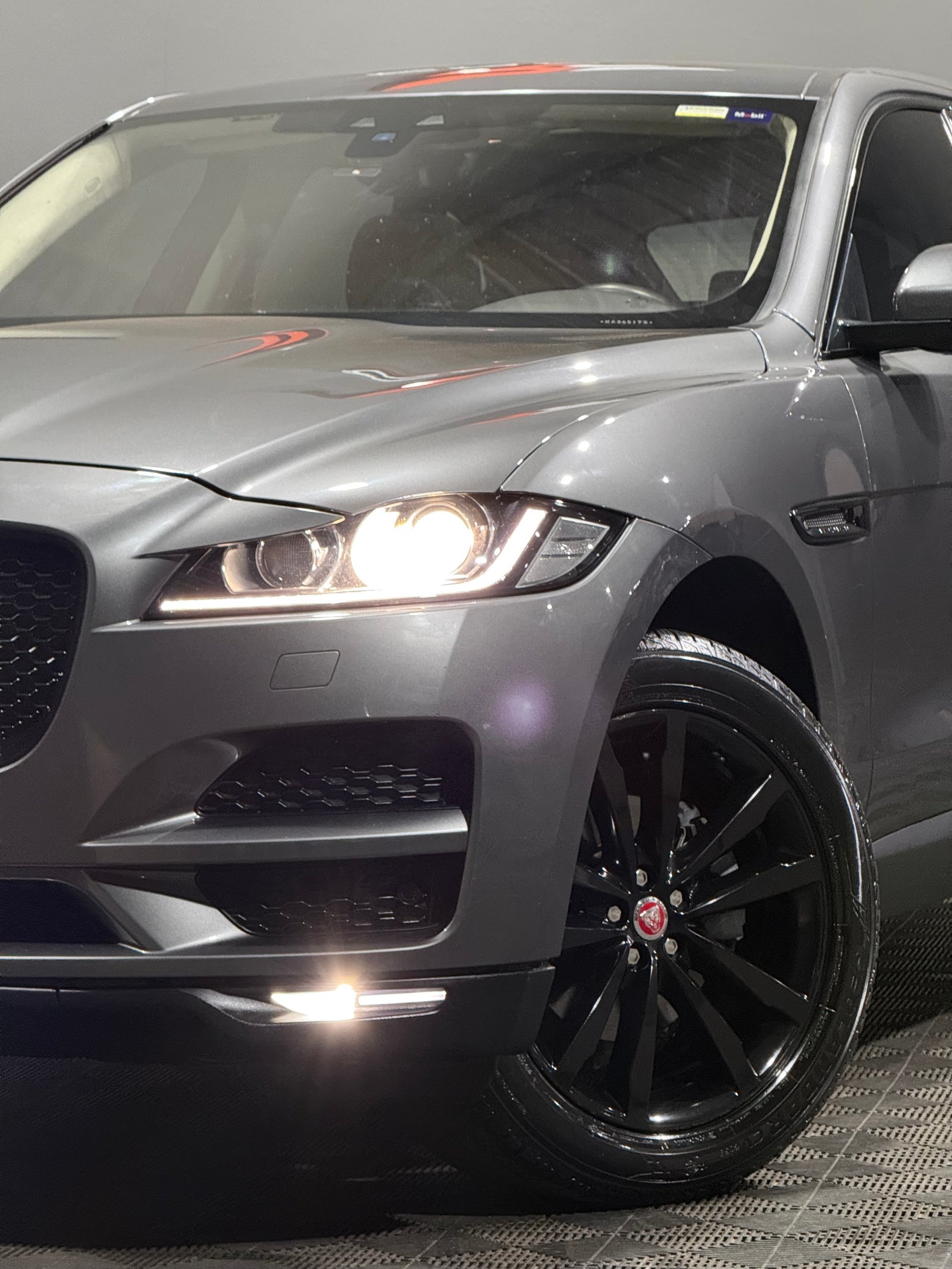 F-PACE PRESTIGE 2.0 TURBO — foto 2