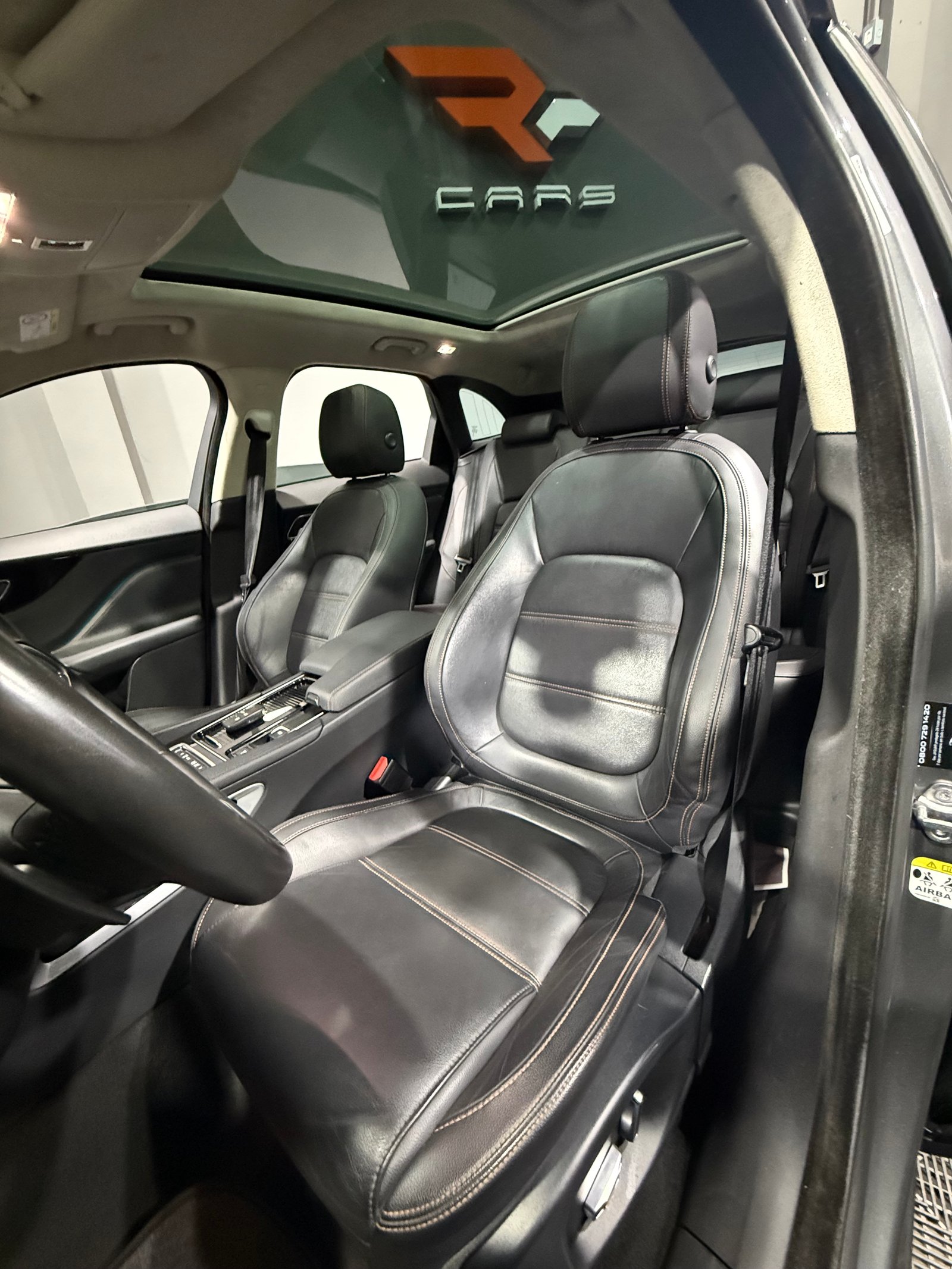 F-PACE PRESTIGE 2.0 TURBO — foto 13