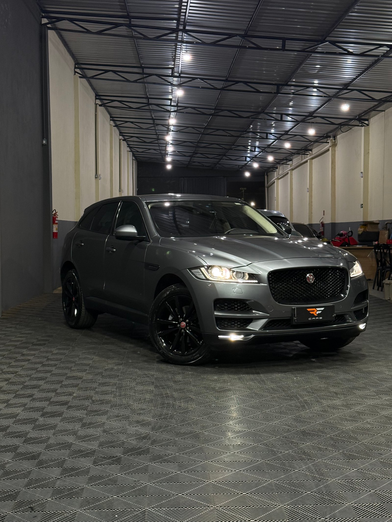 F-PACE PRESTIGE 2.0 TURBO — foto 15