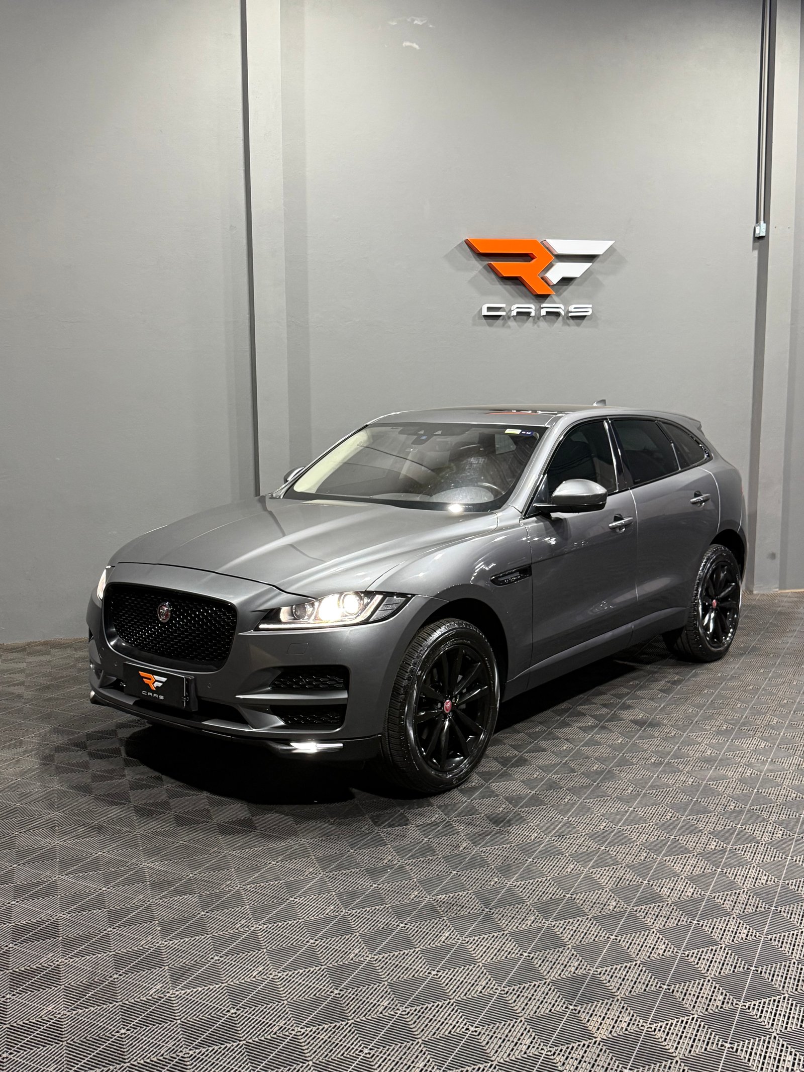 F-PACE PRESTIGE 2.0 TURBO — foto 20